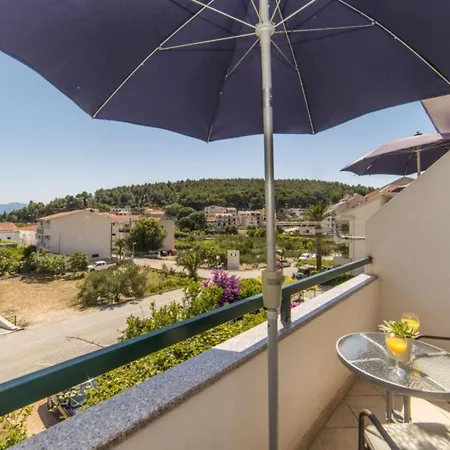 Nmn - With Balcony 3 Апартаменты